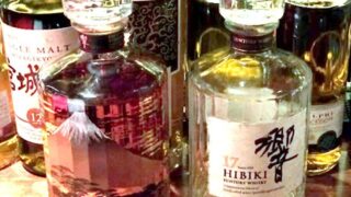 サントリー最高峰『響』の魅惑的トリビア5選 - 響き合う時間と味わい