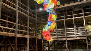 メーカーズマーク蒸留所のディープな訪問記 - 手作業の赤い封蝋に宿る哲学、初めて見た“御神木”