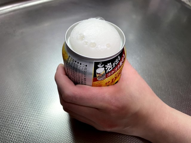 ビールはアワでうまくなるのか。話題の生ジョッキ缶を自宅で試してみた