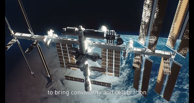 宇宙熟成の超高級赤ワインがISSから返ってきてオークションへ！その価格は