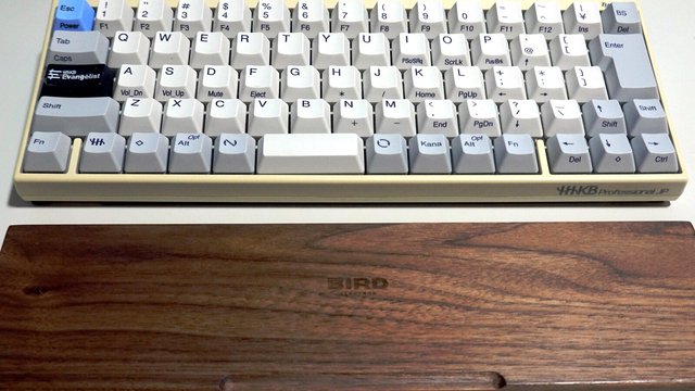 最高級キーボード「HHKB」にオプションを追加すればさらに快適にタイピングできる