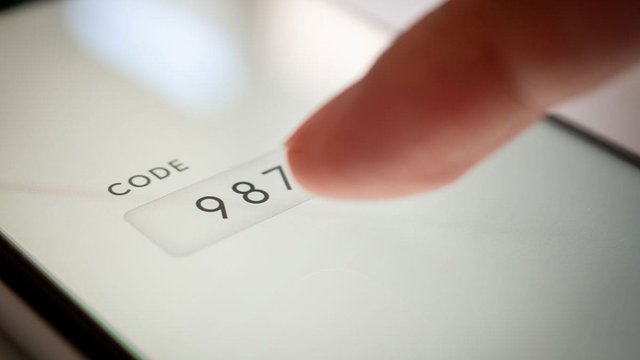 ｢パスコードは何？亡くなった親のスマホを開けない｣、証券口座もサブスクも解約できず…家族を困らせる"終活"の盲点